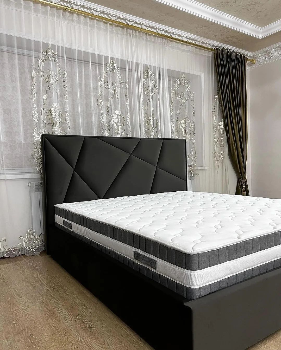 Two-Tone Wall & Base Cabinets